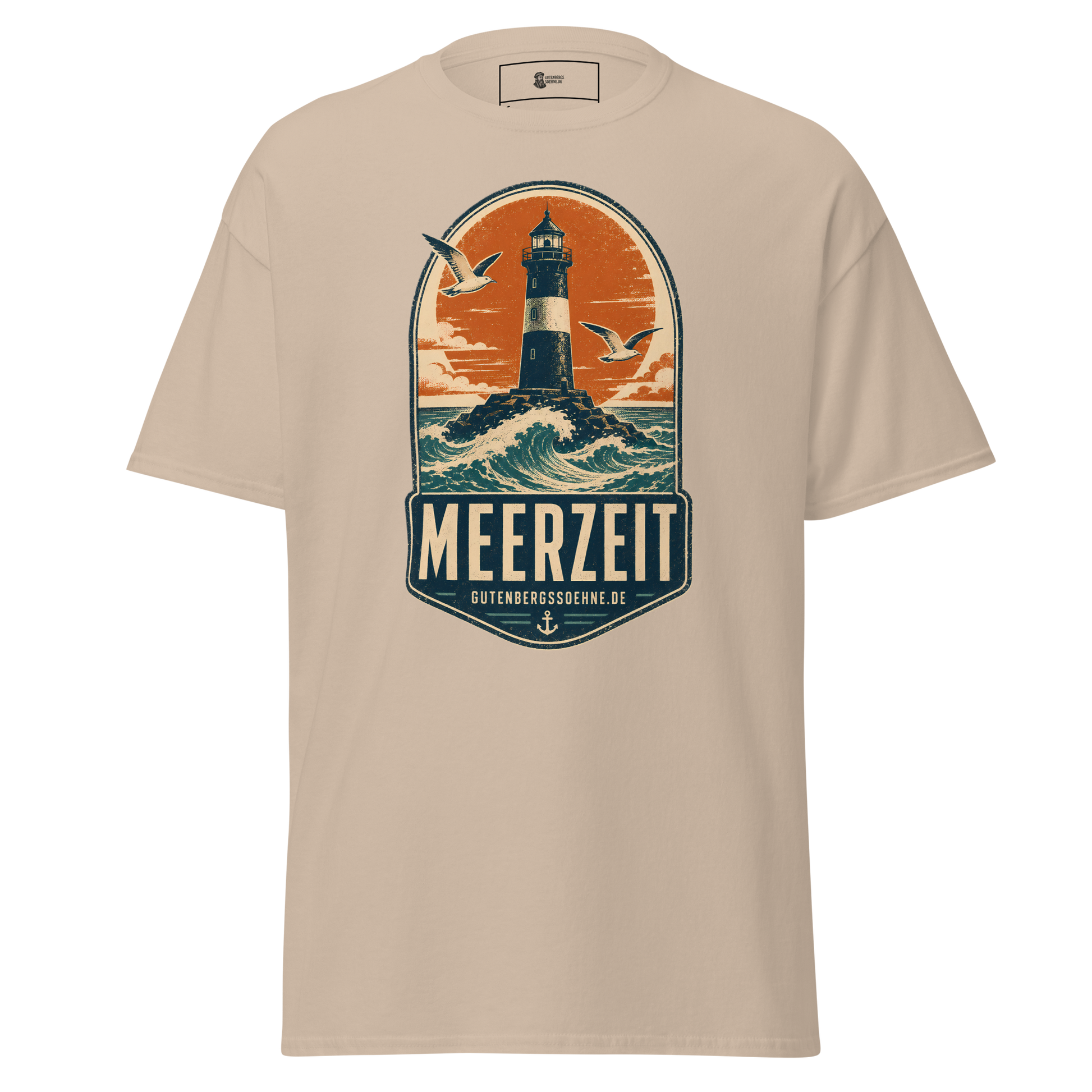 Nostalgisches Meerzeit-Motiv auf klassischem Baumwoll-T-Shirt
