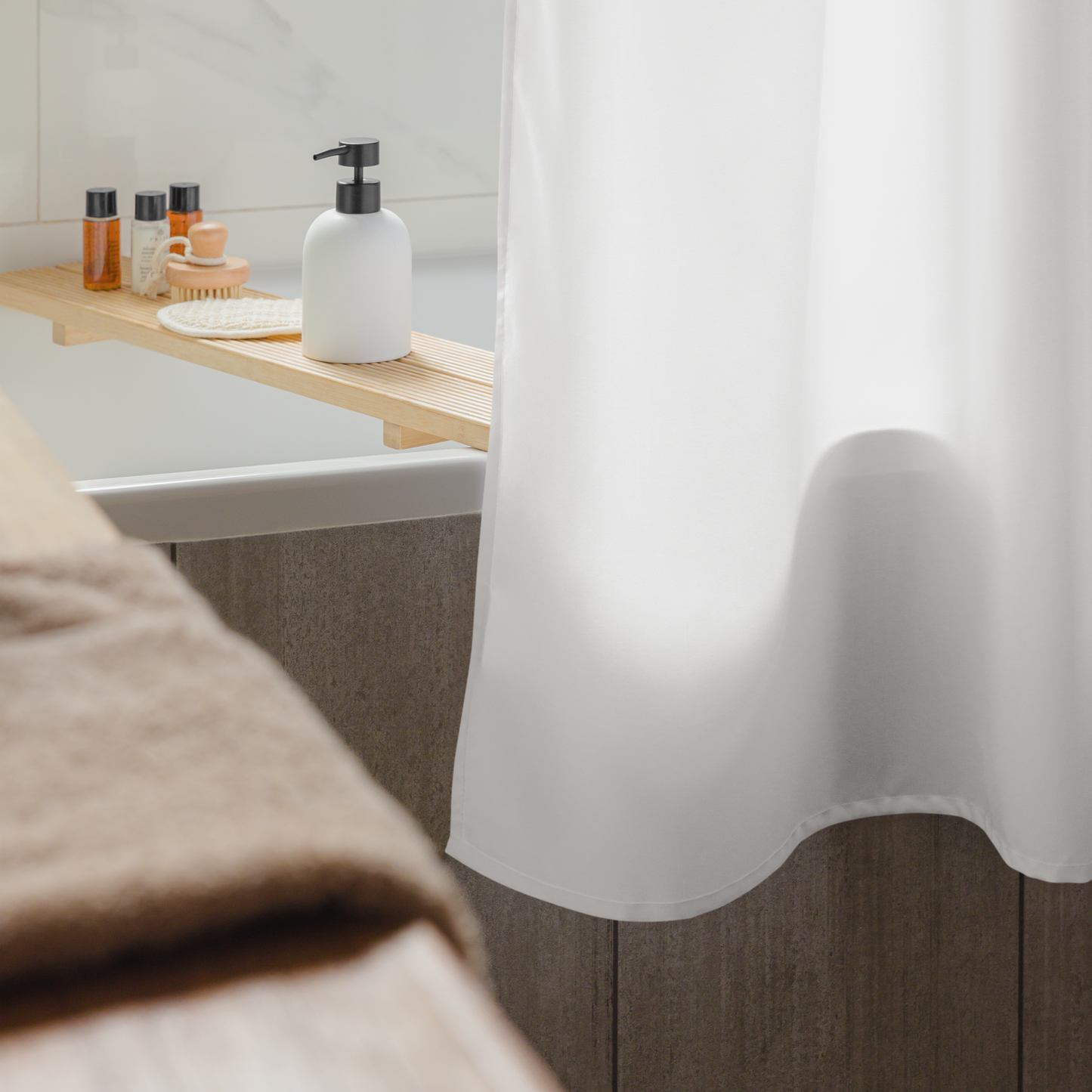 Duschvorhang „Engel mit Gewand“ – Erhabene Ruhe für dein Bad