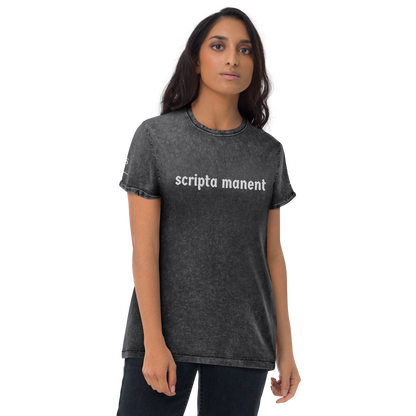 Denim-T-Shirt „Scripta manent“ – von GutenbergsSoehne.de