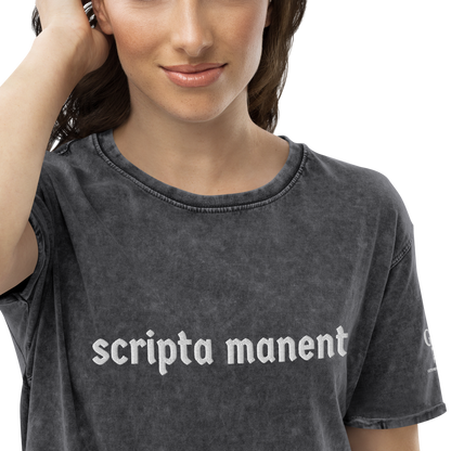 Denim-T-Shirt „Scripta manent“ – von GutenbergsSoehne.de